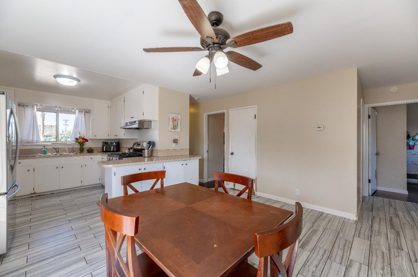 1666 Cambrian Dr, Salinas CA 93906-2207 exterior