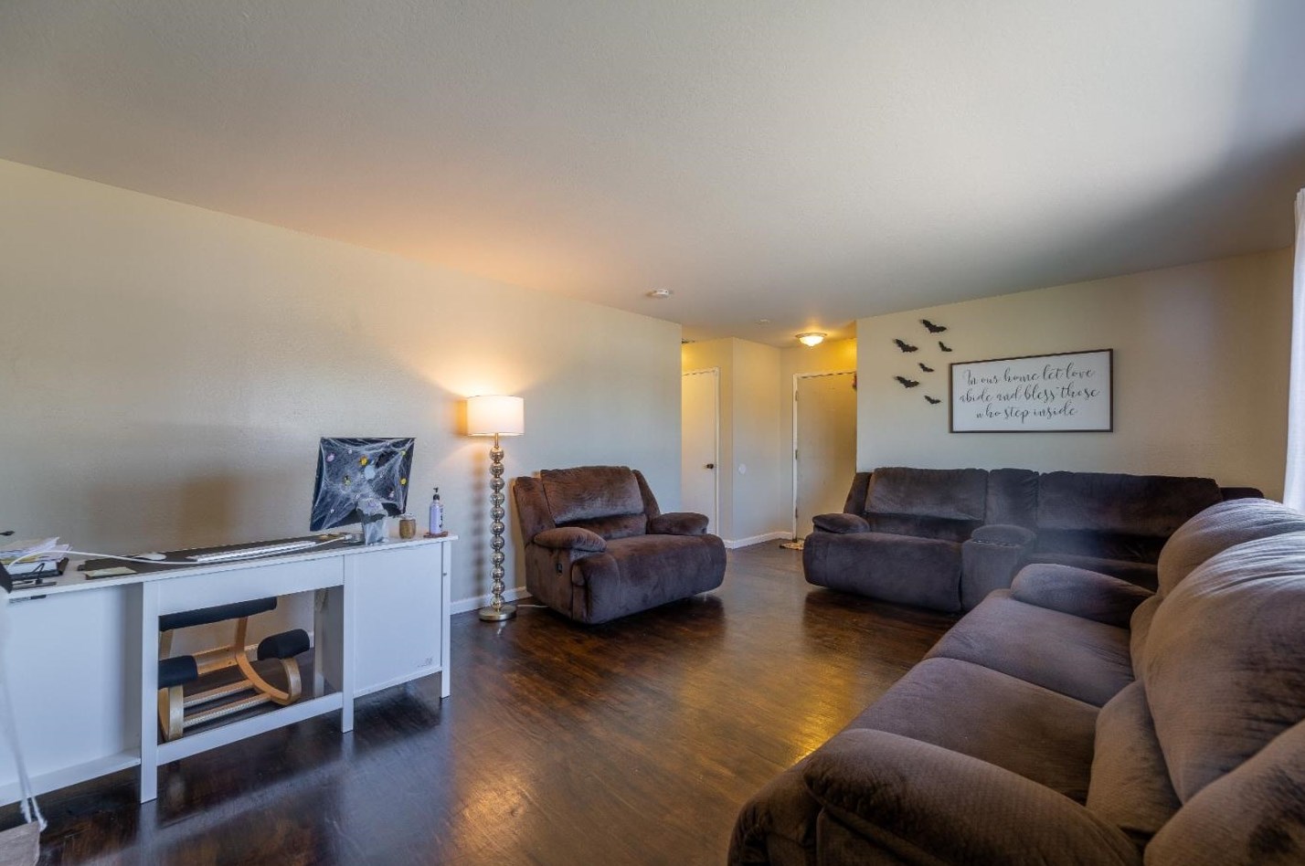 1666 Cambrian Dr, Salinas CA 93906-2207 exterior