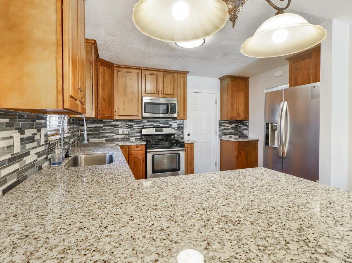 1610 Glidden Ave, Sacramento CA  95822-5152 exterior