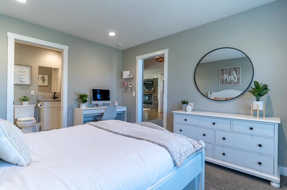 640 Ridgemark Dr, Hollister CA  95023-6457 exterior