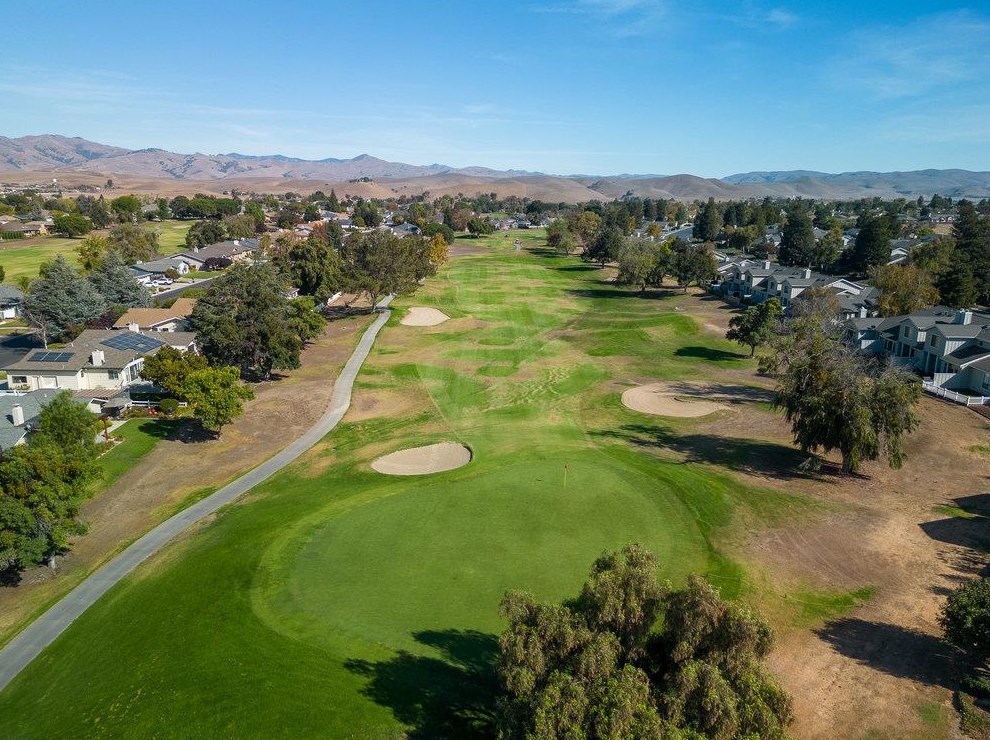 640 Ridgemark Dr, Hollister CA  95023-6457 exterior