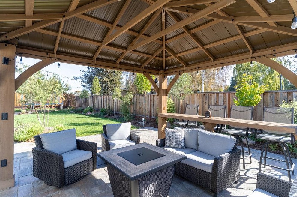 640 Ridgemark Dr, Hollister CA  95023-6457 exterior