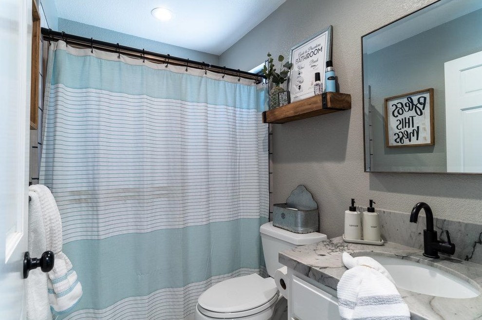 640 Ridgemark Dr, Hollister CA  95023-6457 exterior