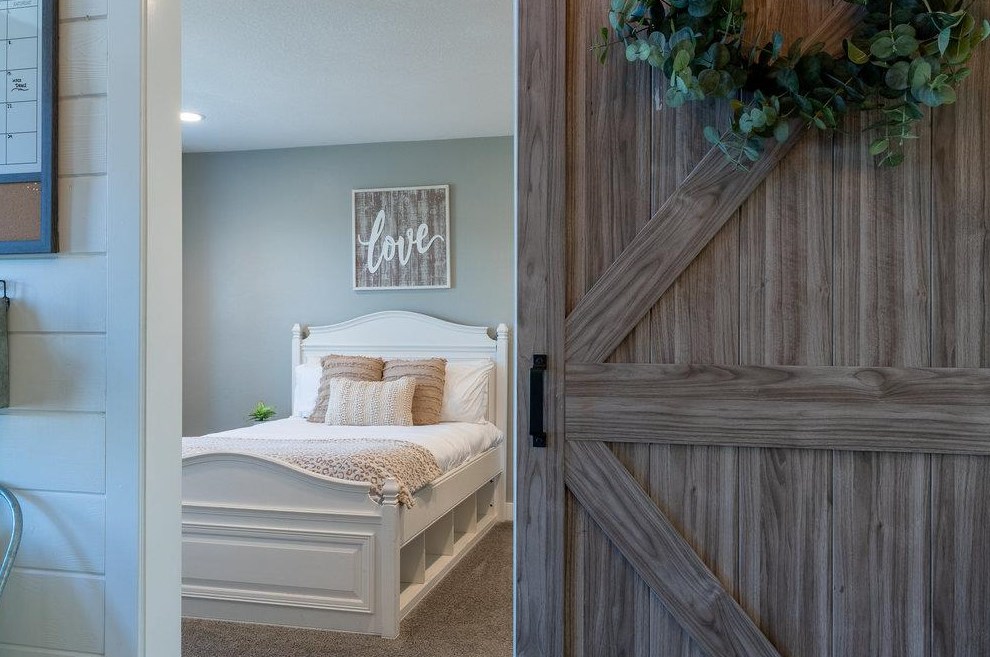 640 Ridgemark Dr, Hollister CA  95023-6457 exterior