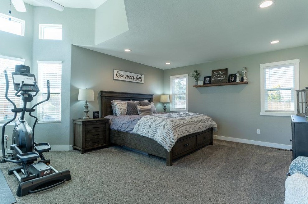 640 Ridgemark Dr, Hollister CA  95023-6457 exterior