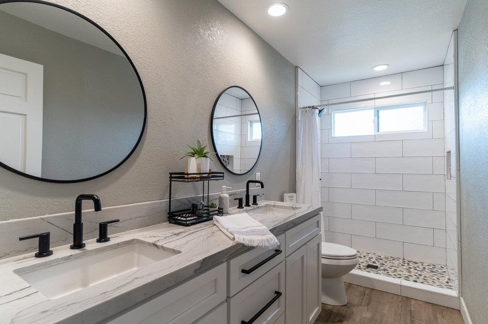 640 Ridgemark Dr, Hollister CA  95023-6457 exterior