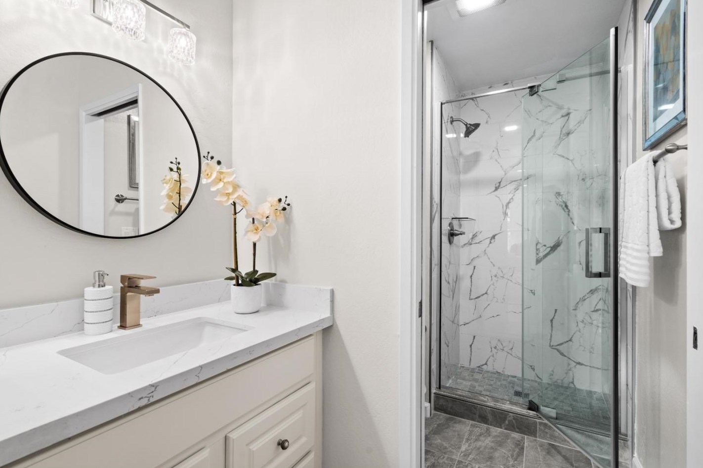 20185 Northglen Sq, Cupertino CA  95014-0567 exterior