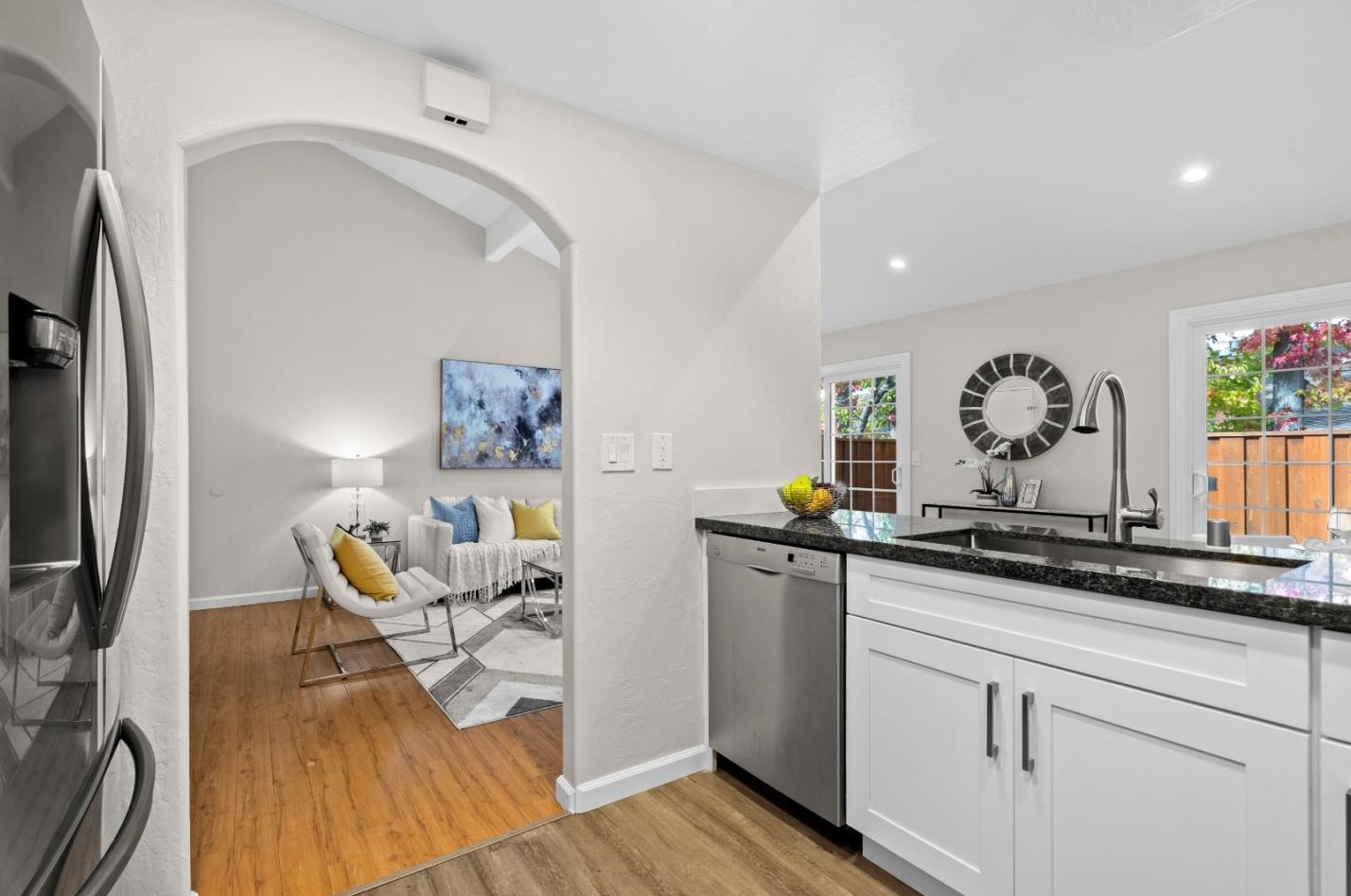 20185 Northglen Sq, Cupertino CA  95014-0567 exterior