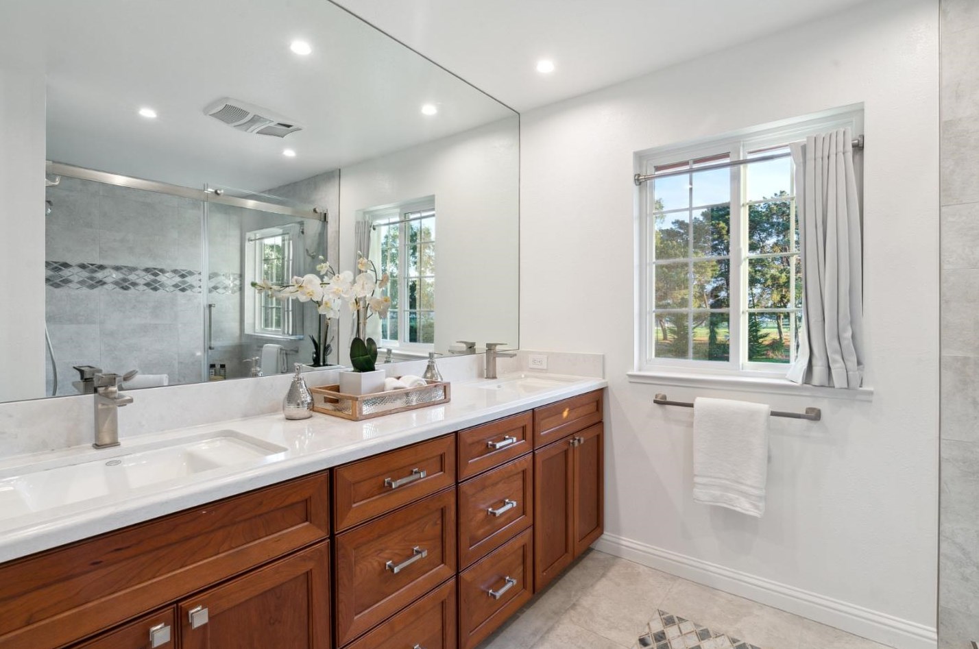 918 Aruba Ln, San Mateo CA  94404-3802 exterior