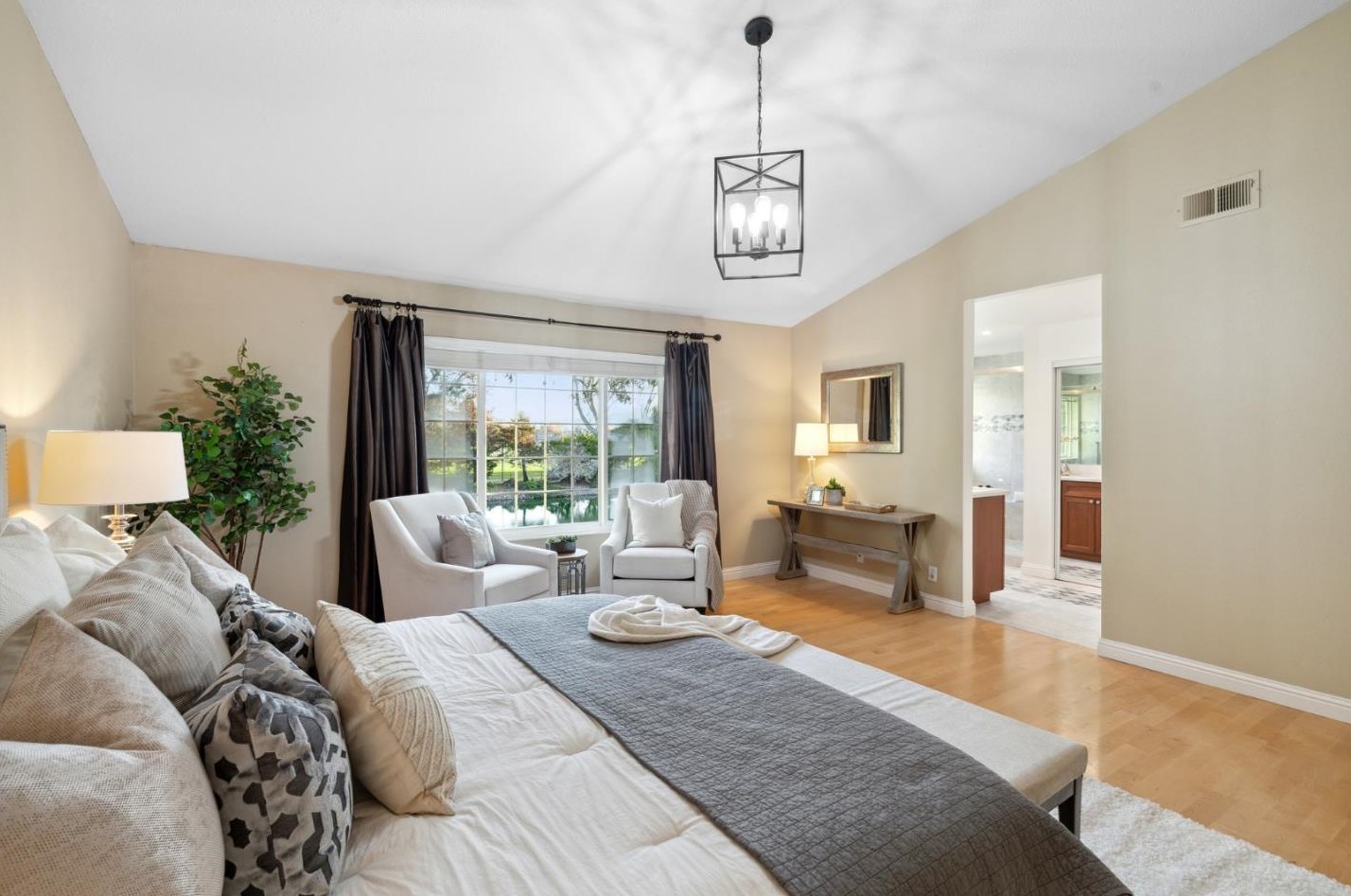918 Aruba Ln, San Mateo CA  94404-3802 exterior
