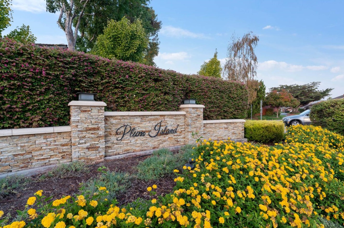 918 Aruba Ln, San Mateo CA  94404-3802 exterior