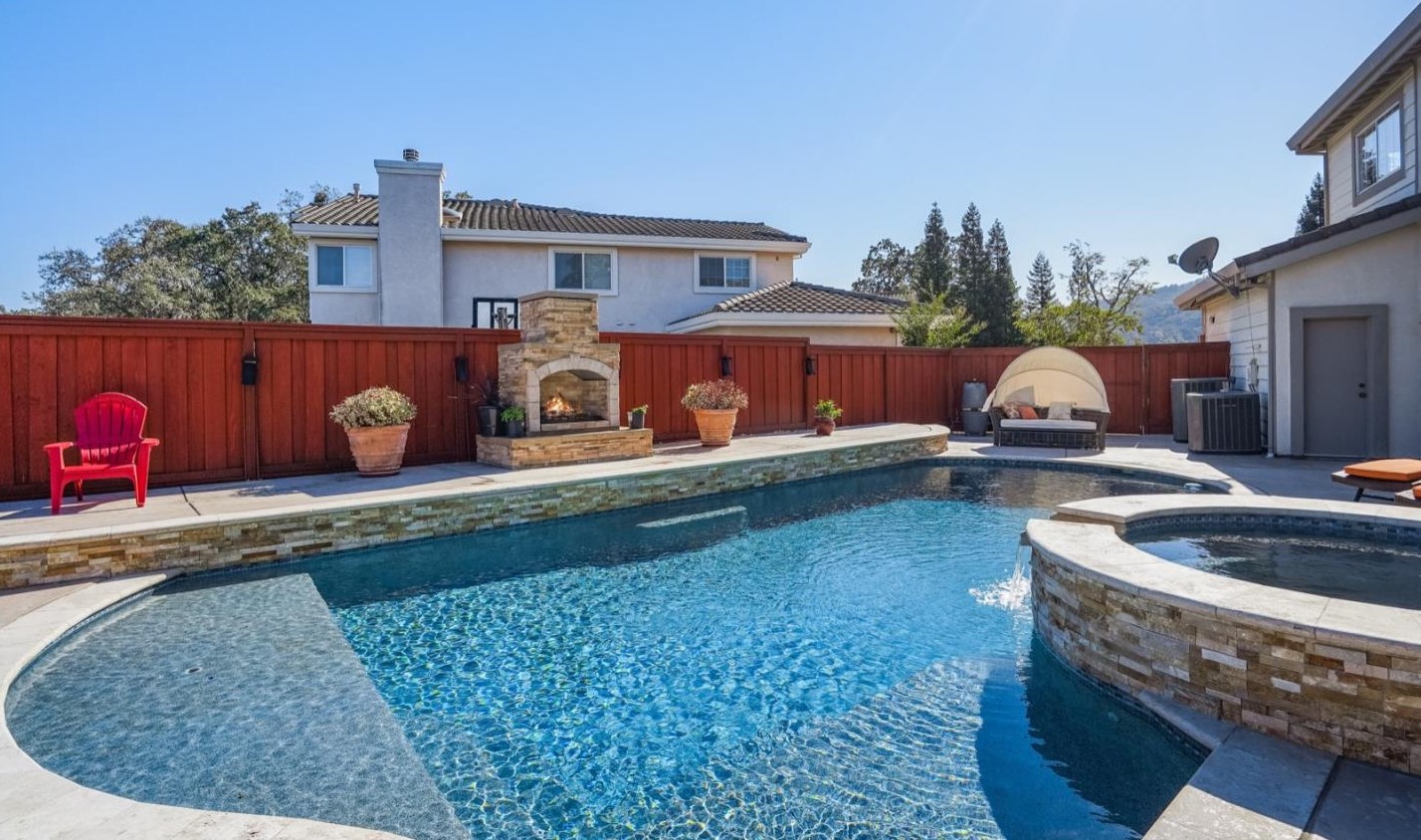 26 Julie Highlands Ct, Lafayette CA  94549-1753 exterior