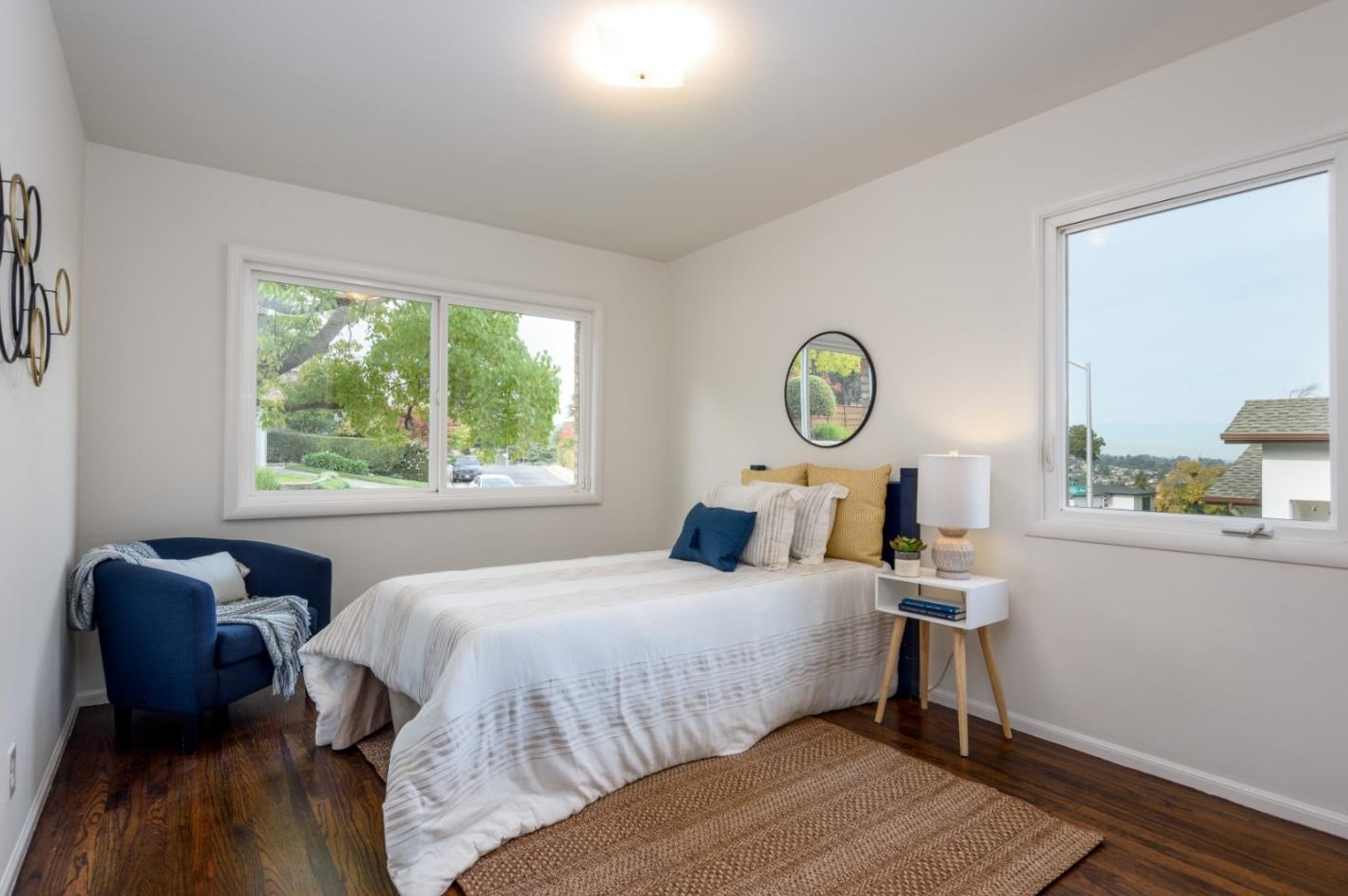 4001 Wilshire Ave, San Mateo CA  94403-4166 exterior