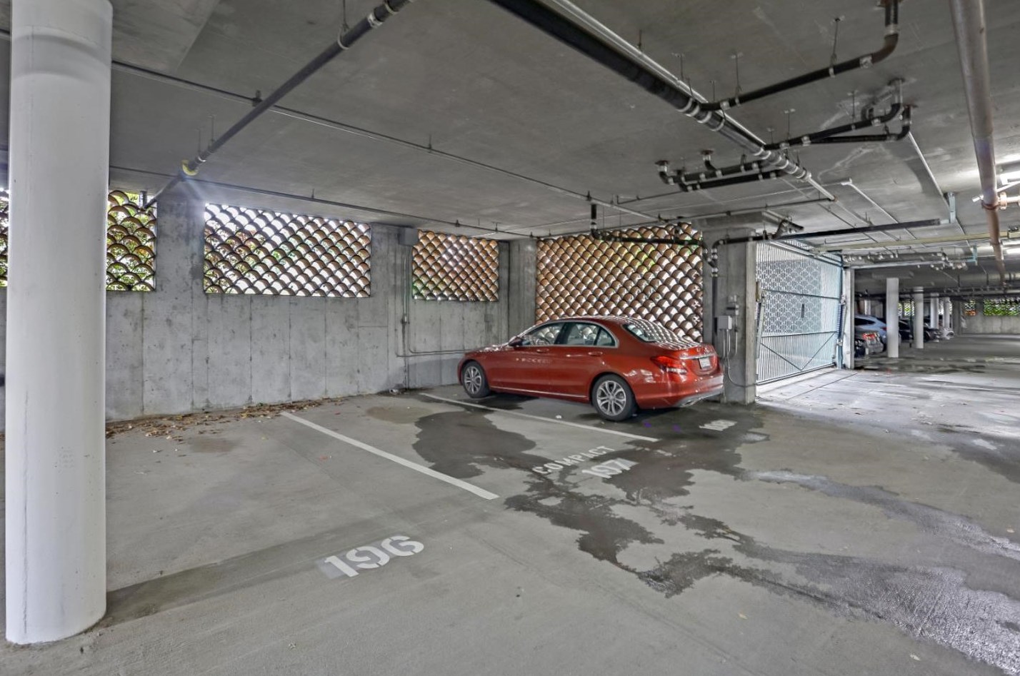 951 12th St, San Jose CA  95112-2418 exterior