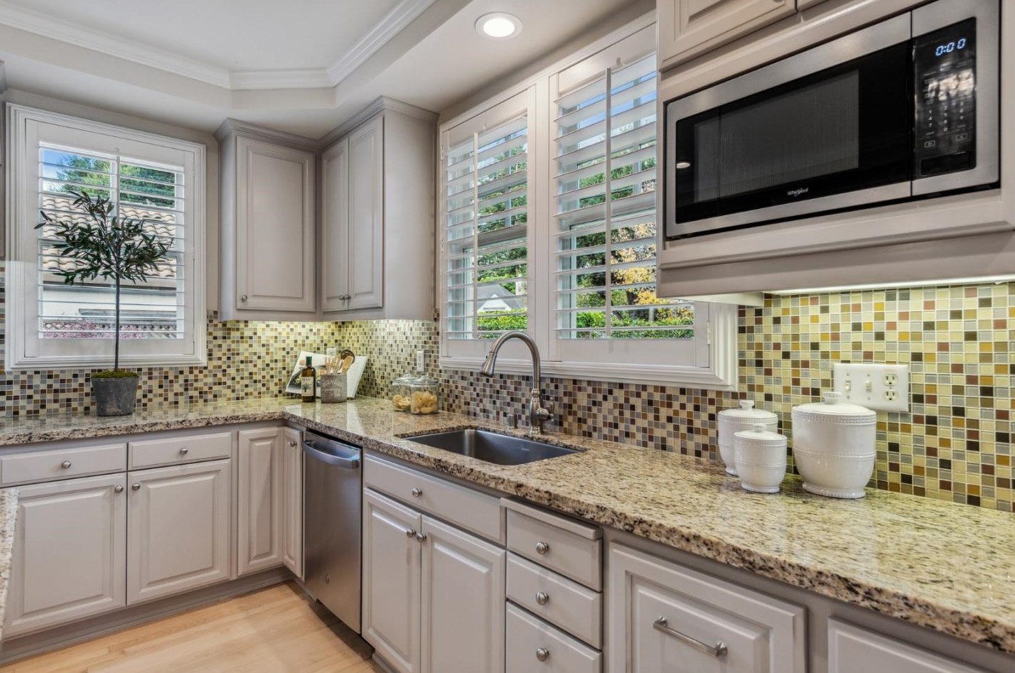 185 Hanna Way, Menlo Park CA  94025-3581 exterior