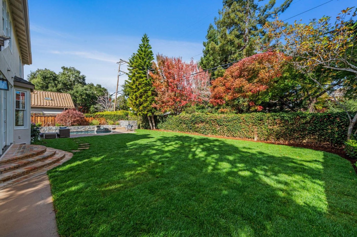 185 Hanna Way, Menlo Park CA  94025-3581 exterior