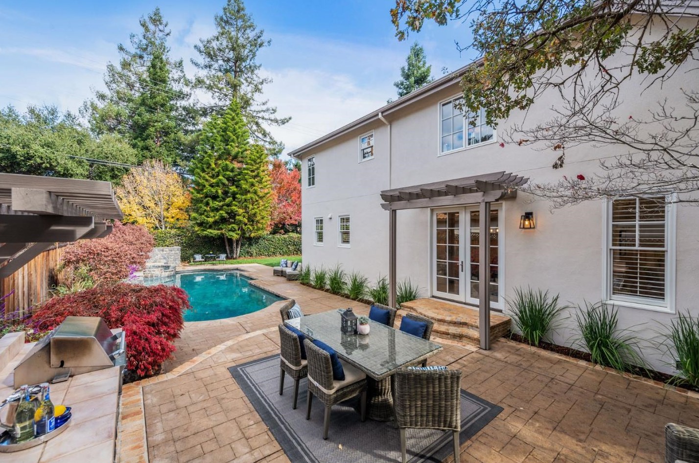 185 Hanna Way, Menlo Park CA  94025-3581 exterior