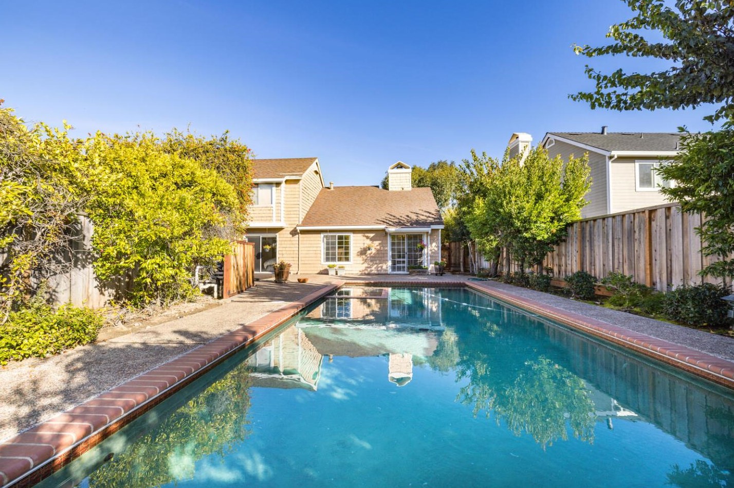 397 Biscayne Ave, San Mateo CA  94404-3501 exterior