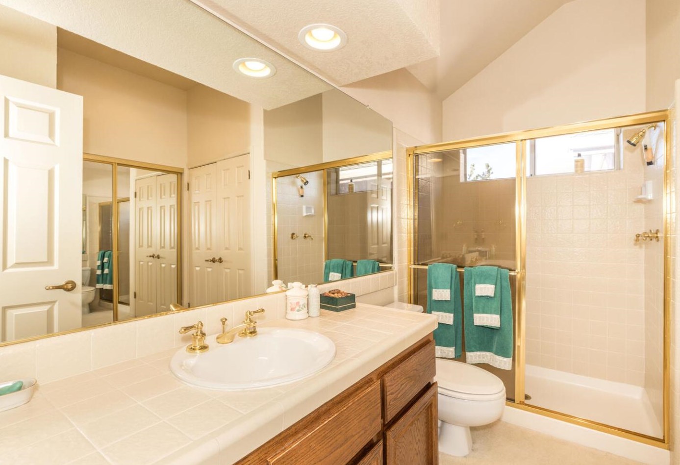 397 Biscayne Ave, San Mateo CA  94404-3501 exterior