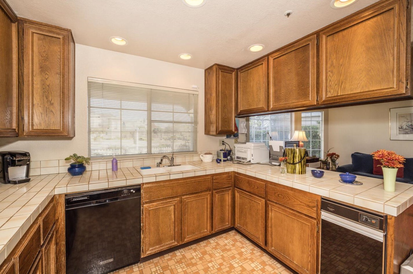 397 Biscayne Ave, San Mateo CA  94404-3501 exterior