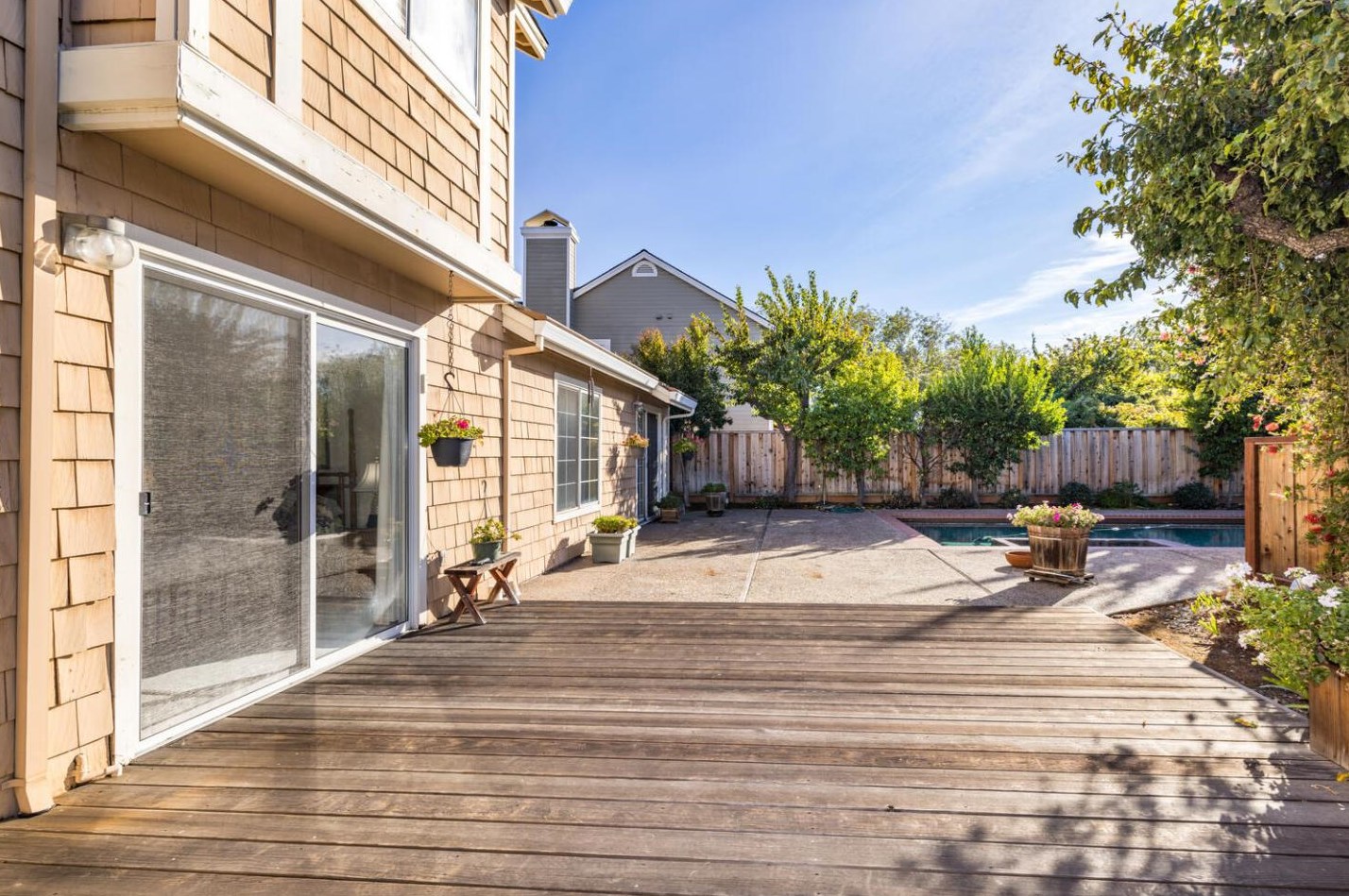 397 Biscayne Ave, San Mateo CA  94404-3501 exterior