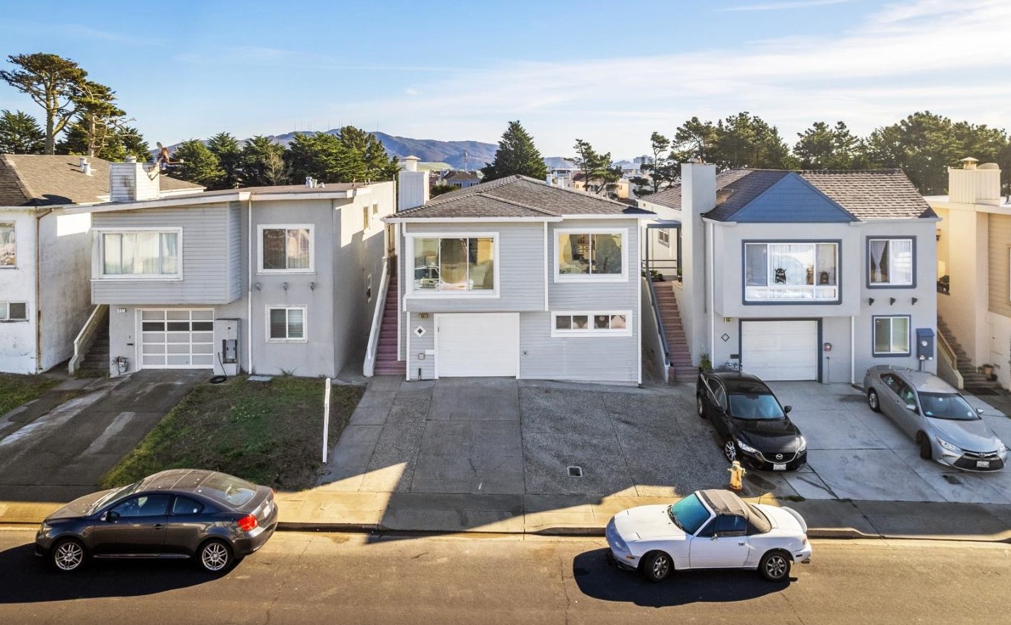 451 Skyline Dr, Daly City, CA 94015