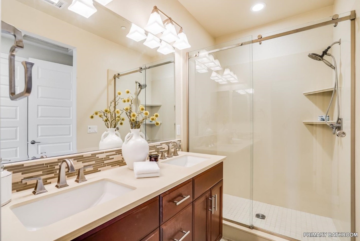 375 Derby Ave, San Mateo CA  94403 exterior