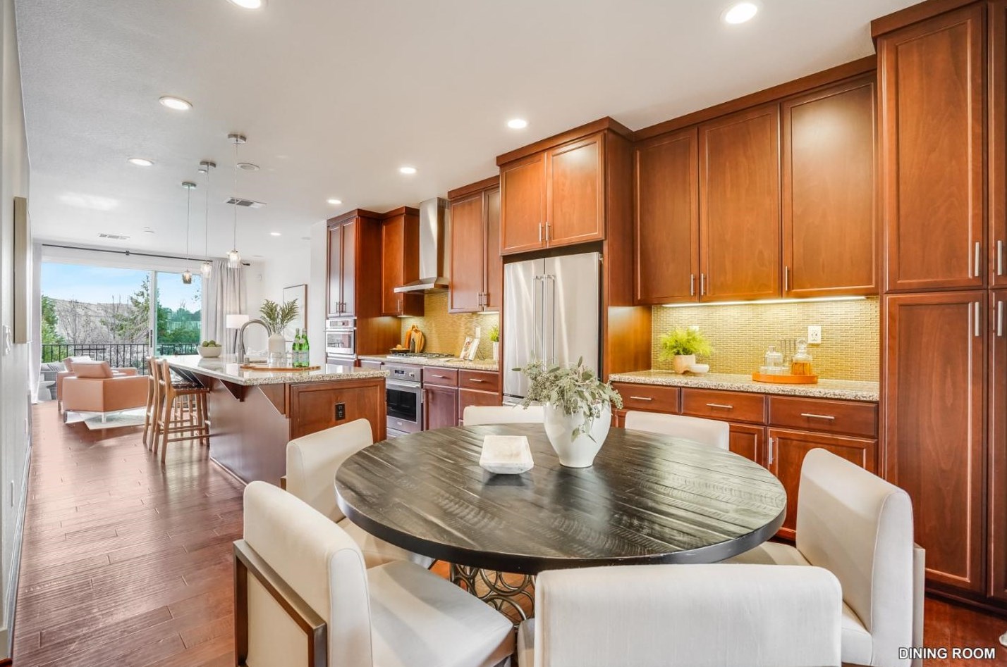 375 Derby Ave, San Mateo CA  94403 exterior