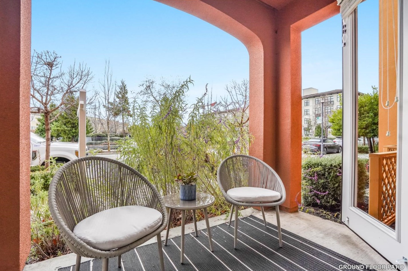 375 Derby Ave, San Mateo CA  94403 exterior