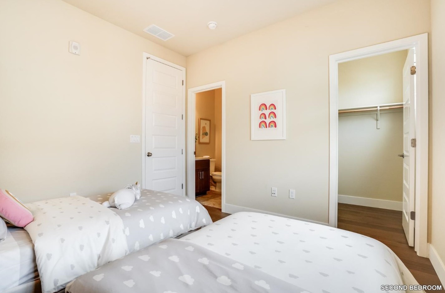 375 Derby Ave, San Mateo CA  94403 exterior