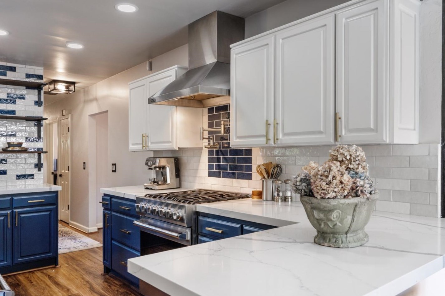 1086 Alameda St, Monterey CA  93940-4451 exterior