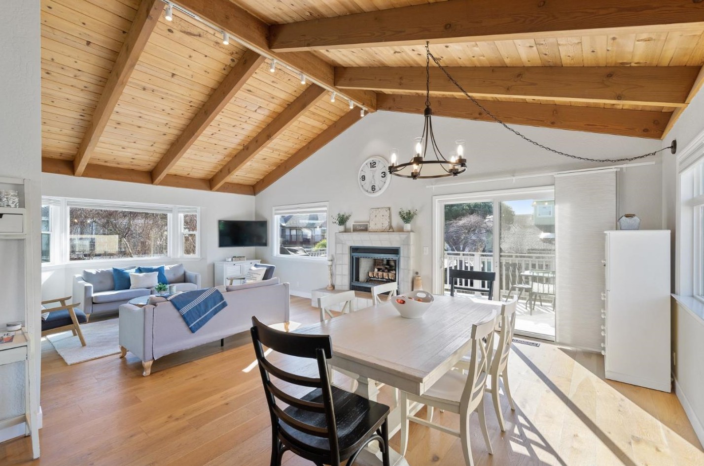 232 Garcia Ave, Princeton by the Sea, CA 94019