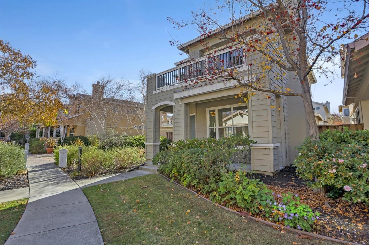 540 Minton Ln, Mountain View, CA 94041