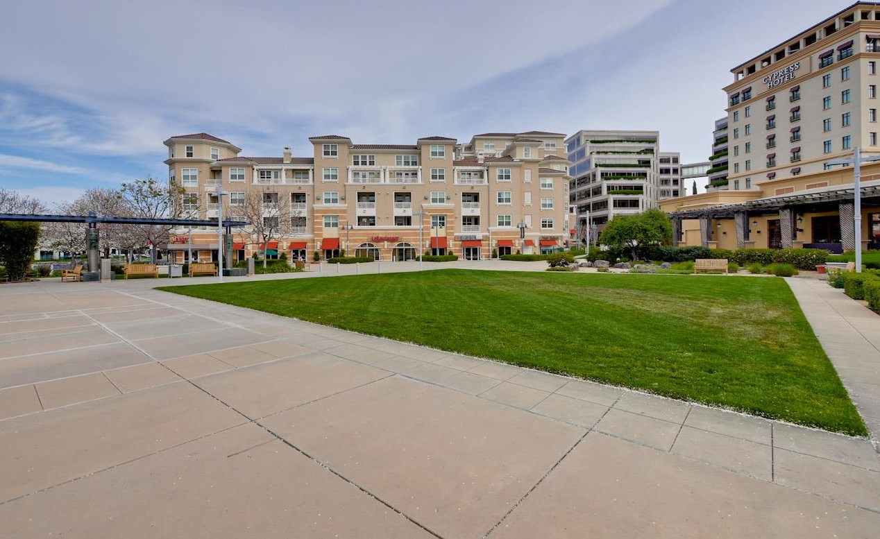 20488 Stevens Creek Blvd, Cupertino CA  95014-2281 exterior