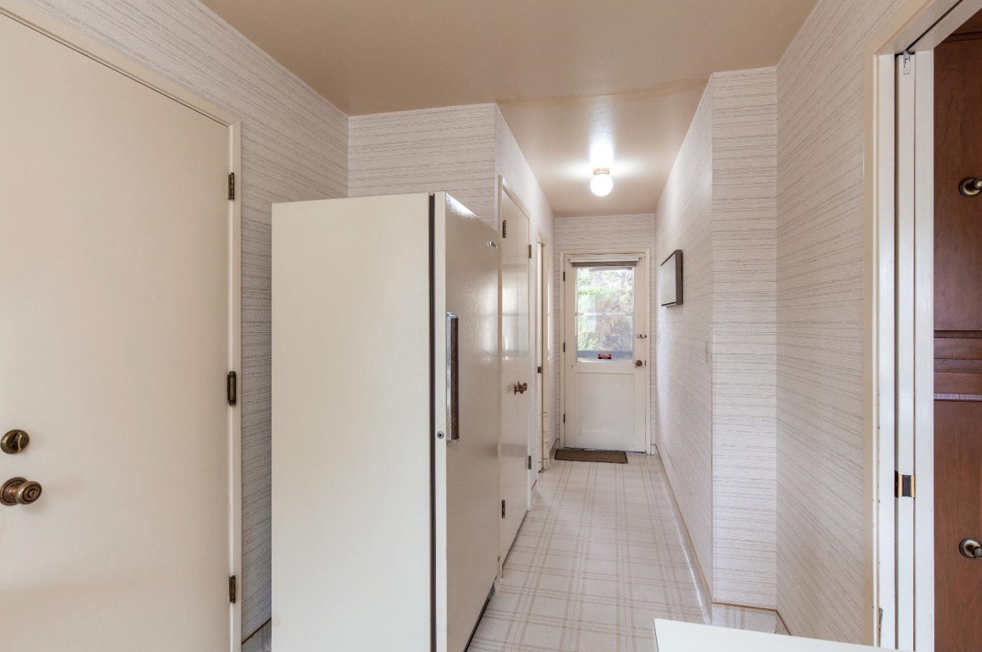 19930 Garnett Ct, Saratoga CA  95070-3801 exterior