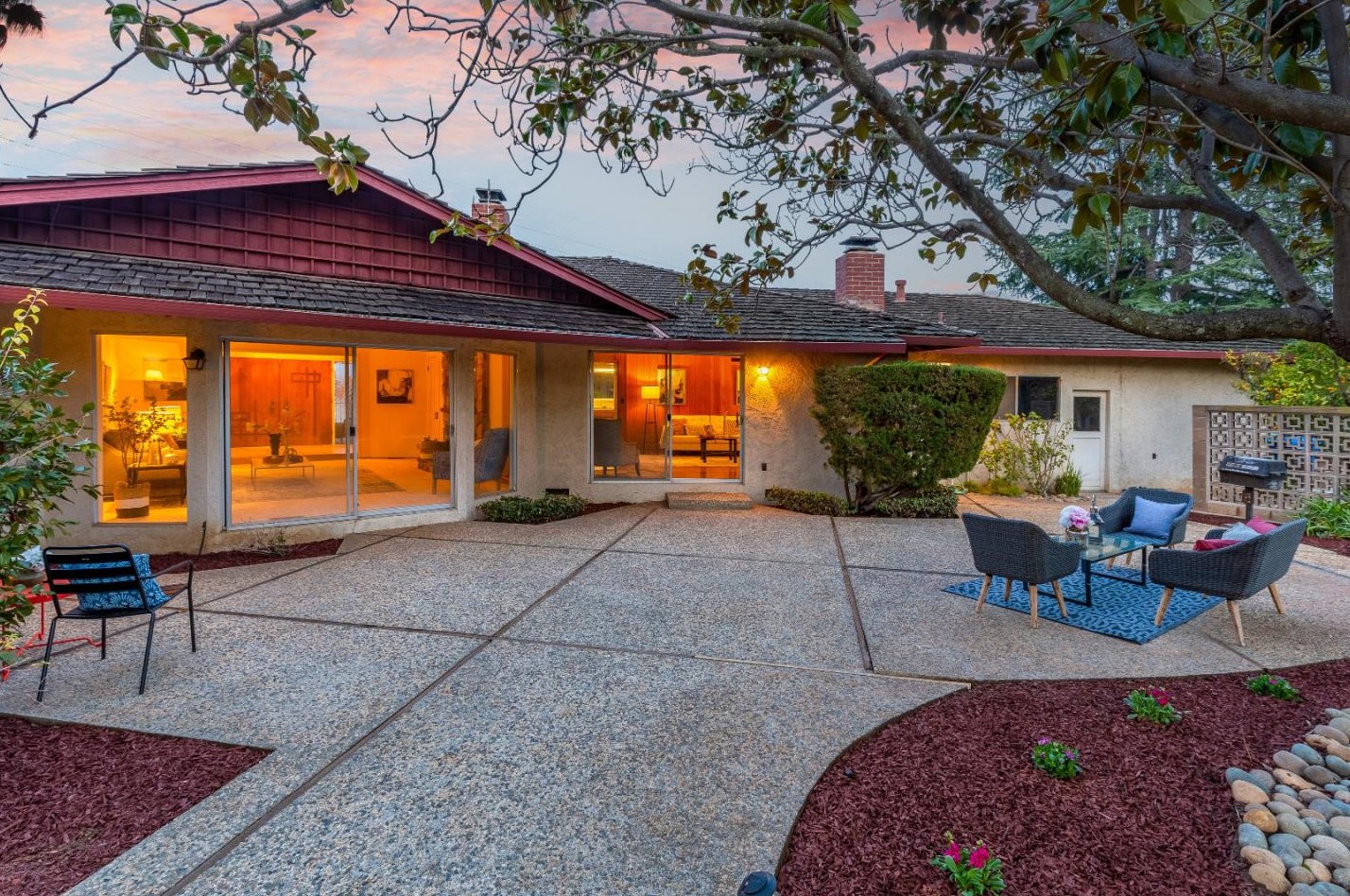 19930 Garnett Ct, Saratoga CA  95070-3801 exterior