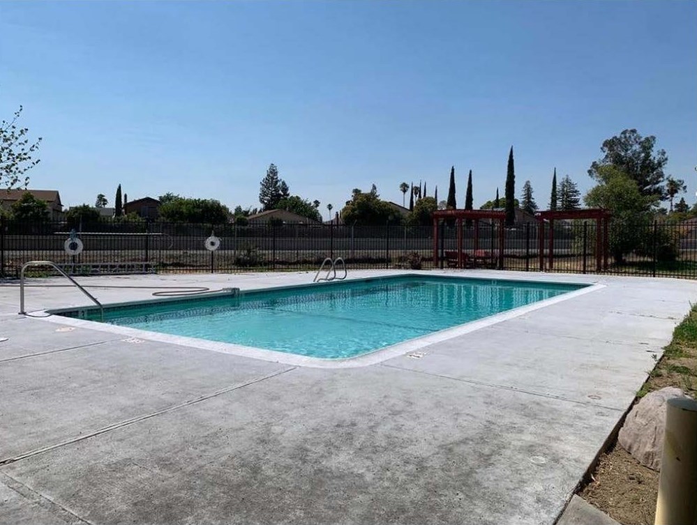 7328 Franklin Blvd, Sacramento CA  95823-2907 exterior