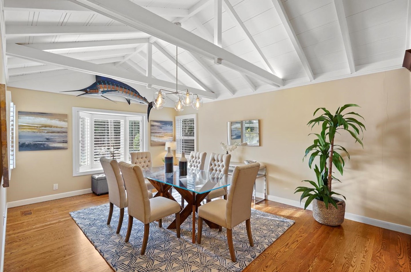 318 24th Ave, San Mateo CA  94403-2230 exterior