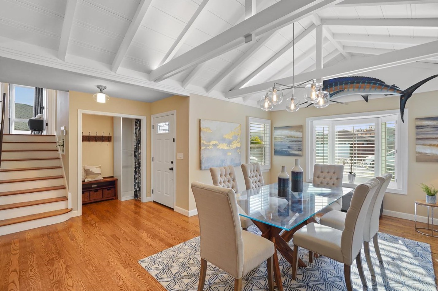 318 24th Ave, San Mateo CA  94403-2230 exterior