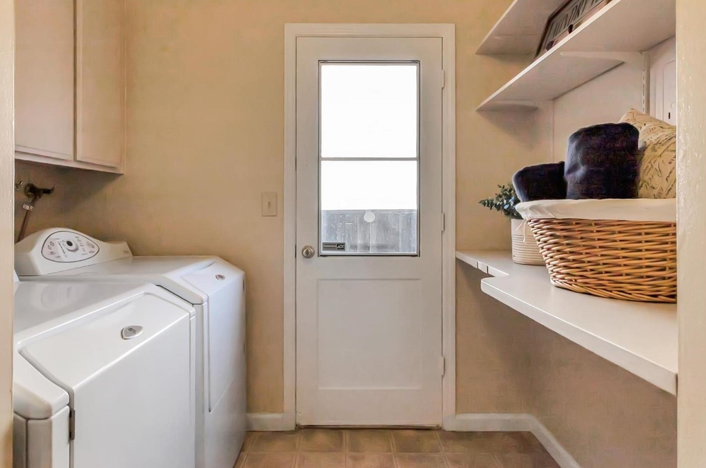 7148 Anjou Creek Cir, San Jose CA  95120-4108 exterior