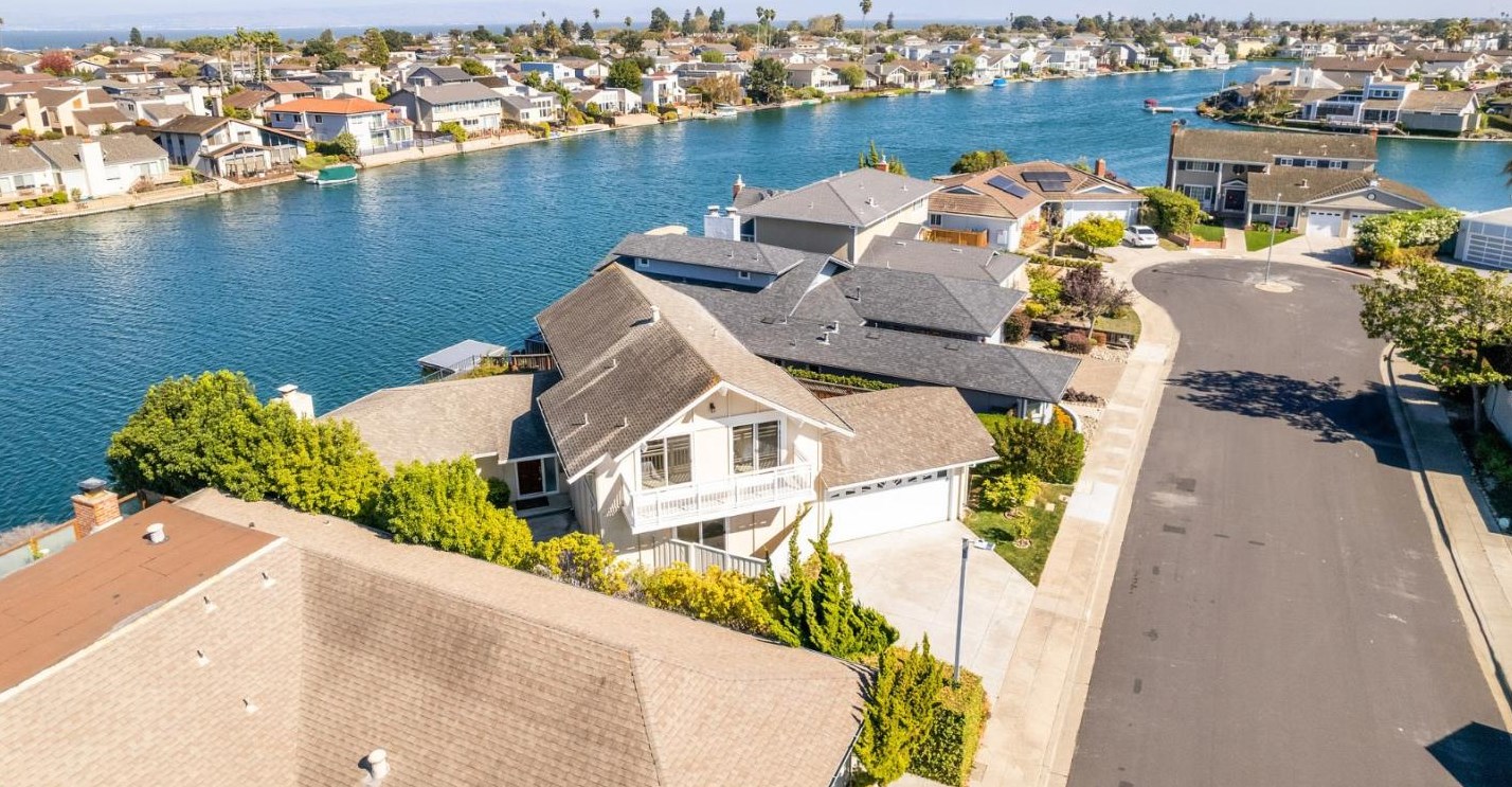 191 Flying Cloud Isle, San Mateo CA  94404-1301 exterior