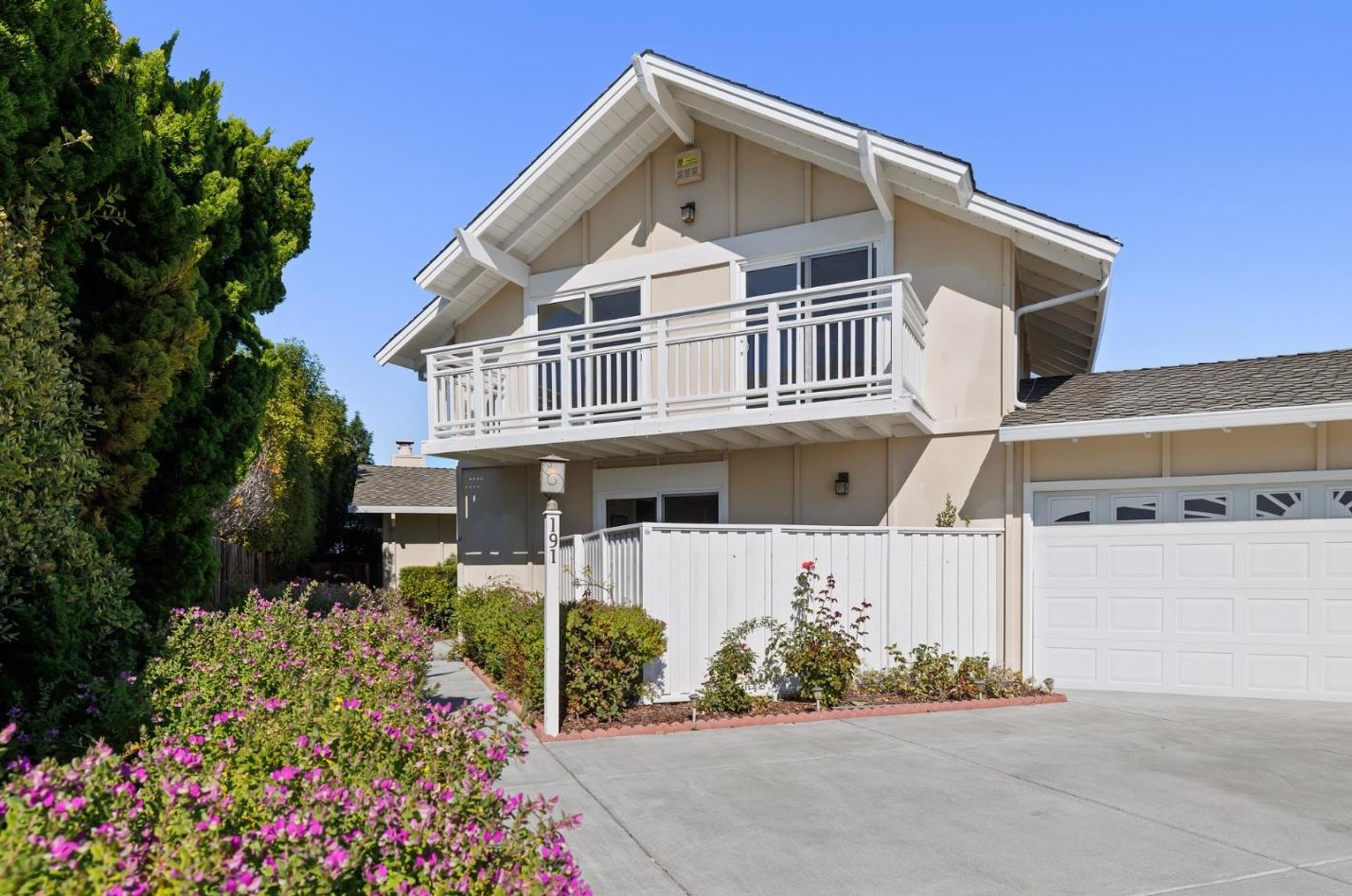 191 Flying Cloud Isle, San Mateo CA  94404-1301 exterior