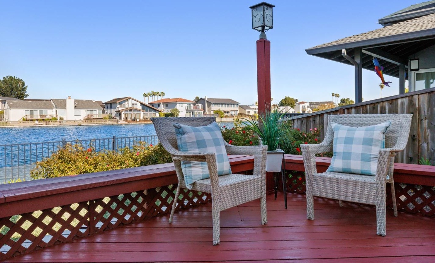 191 Flying Cloud Isle, San Mateo CA  94404-1301 exterior