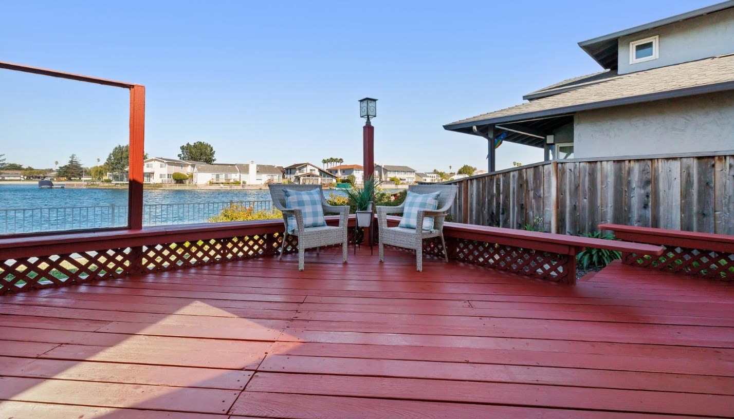 191 Flying Cloud Isle, San Mateo CA  94404-1301 exterior