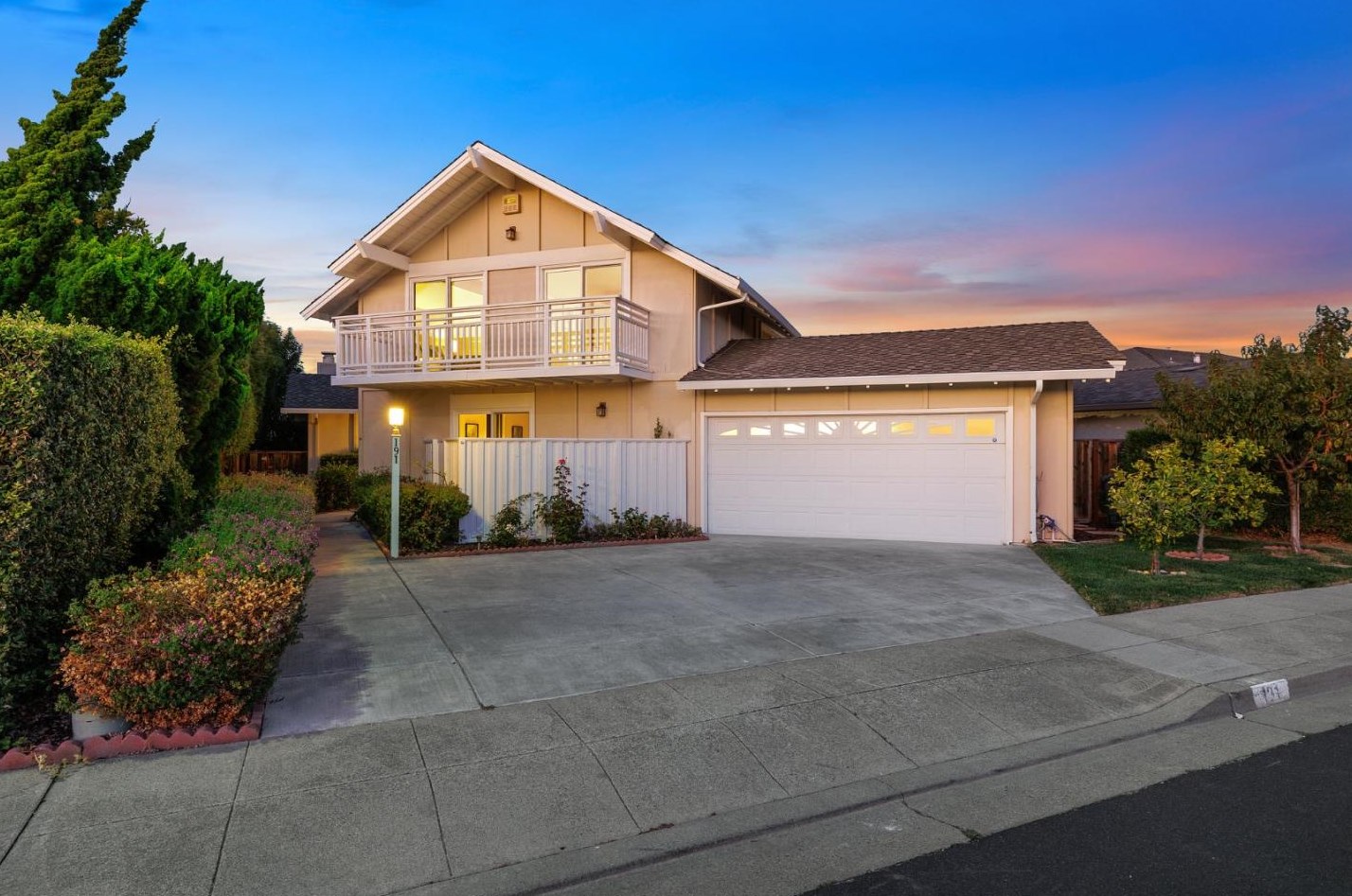 191 Flying Cloud Isle, San Mateo CA  94404-1301 exterior