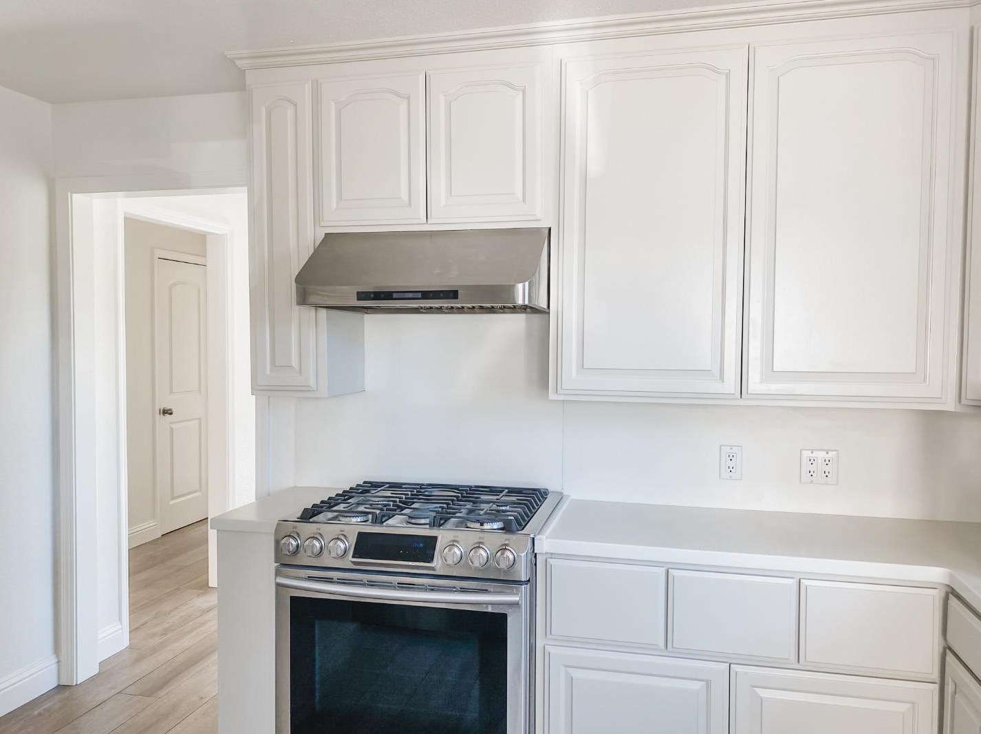 29 Nacional St, Salinas CA  93901-1322 exterior