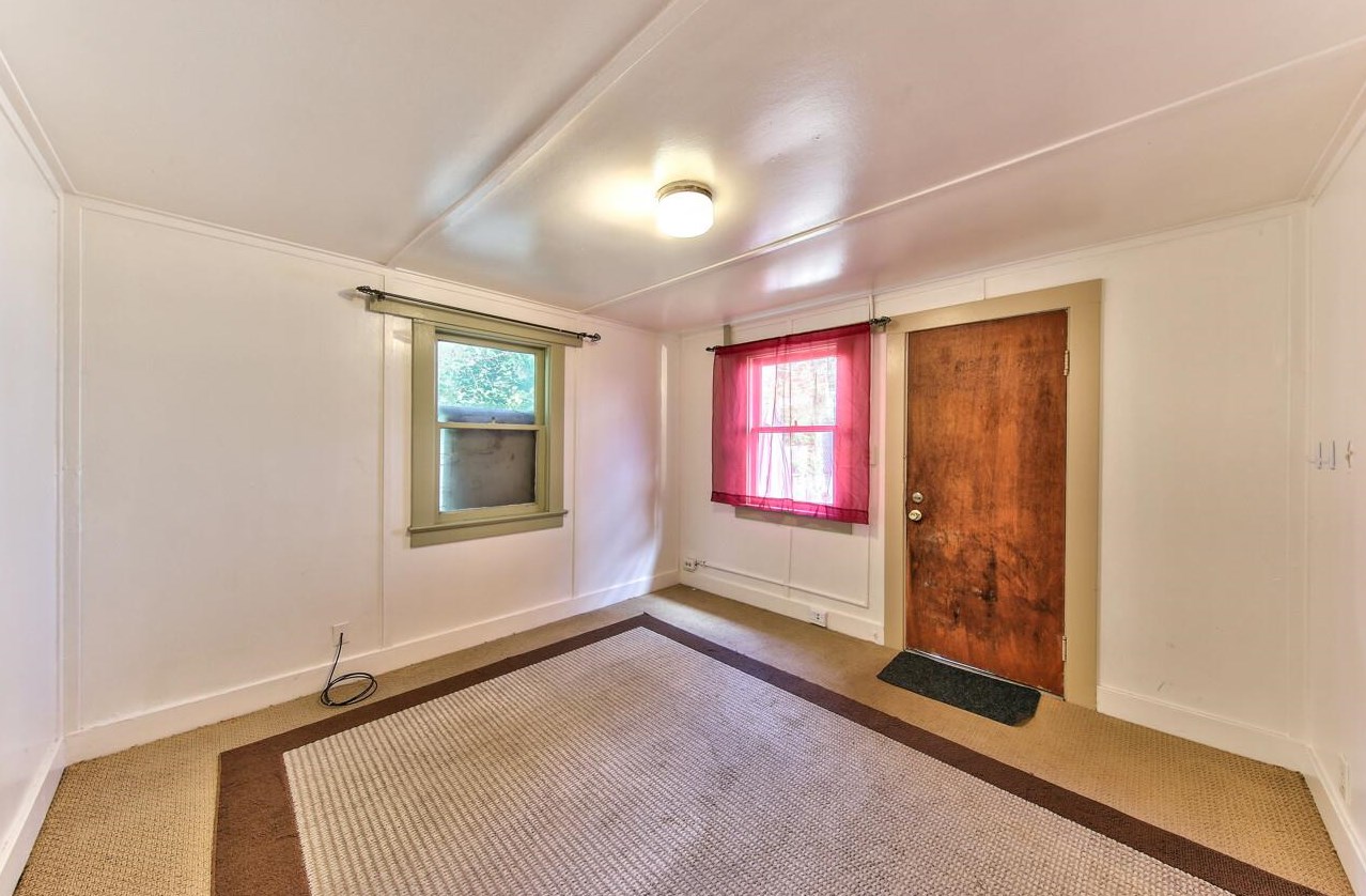 843 Lomita St, Monterey CA  93940-4461 exterior