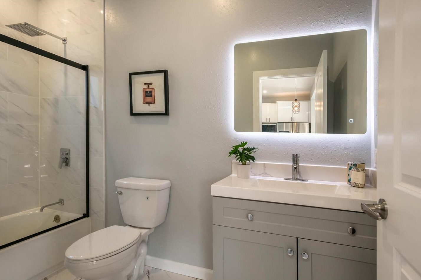 427 Highland Ave, San Mateo CA  94401-2415 exterior