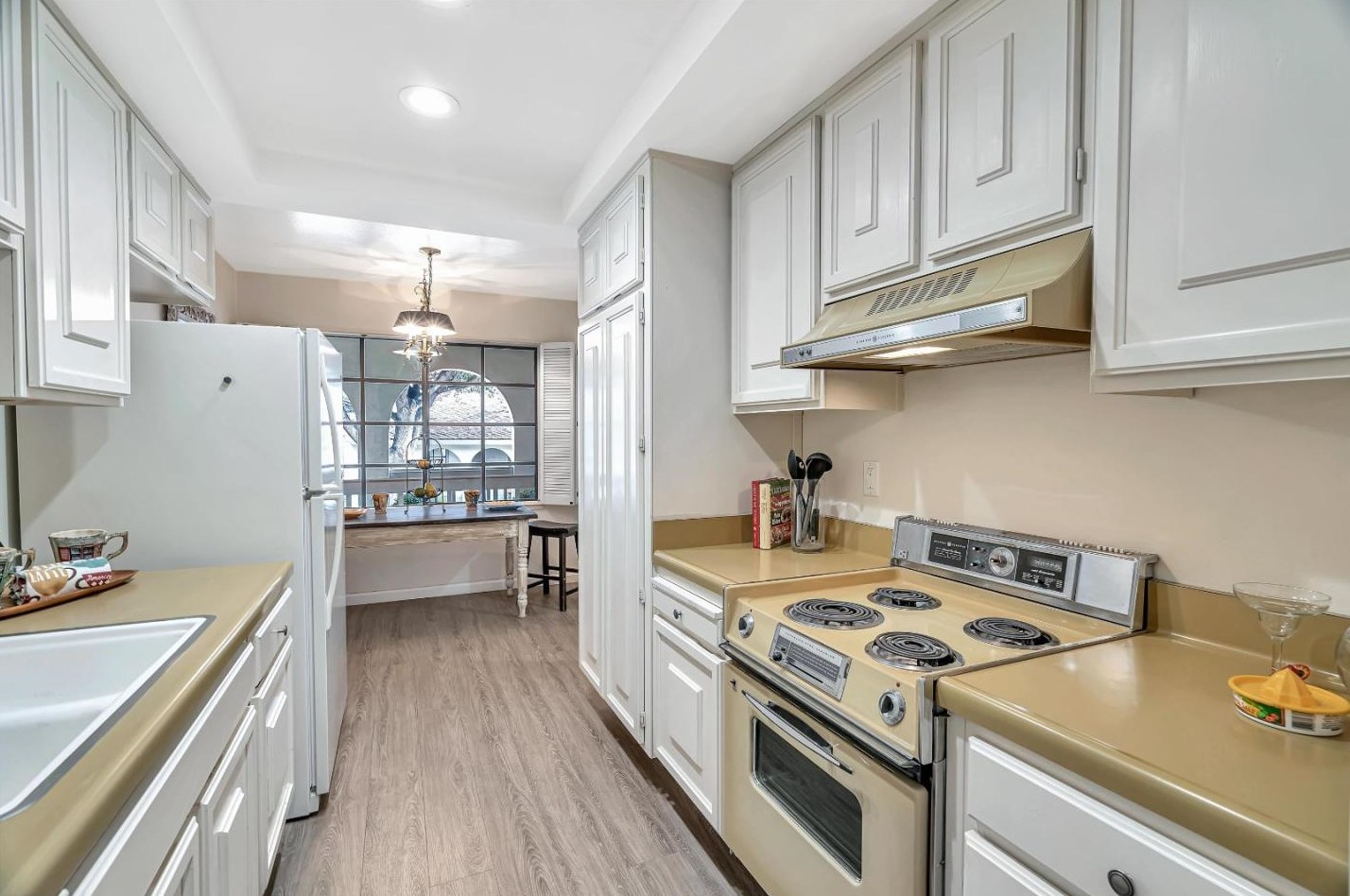5487 Cribari Grn, San Jose CA  95135-1321 exterior