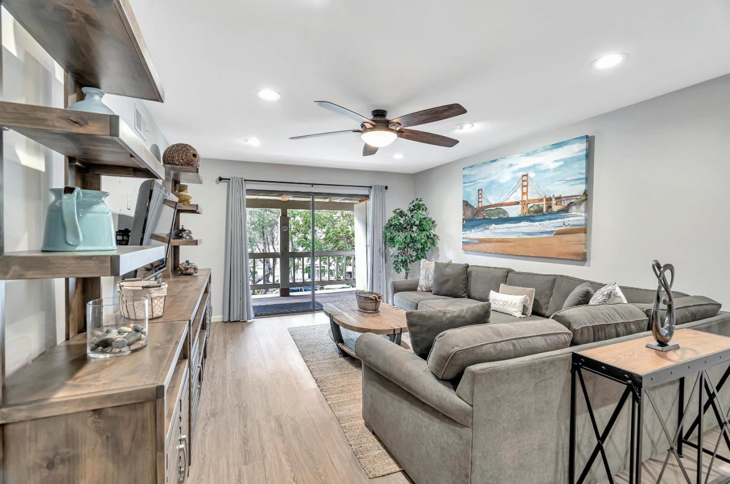 5487 Cribari Grn, San Jose CA  95135-1321 exterior